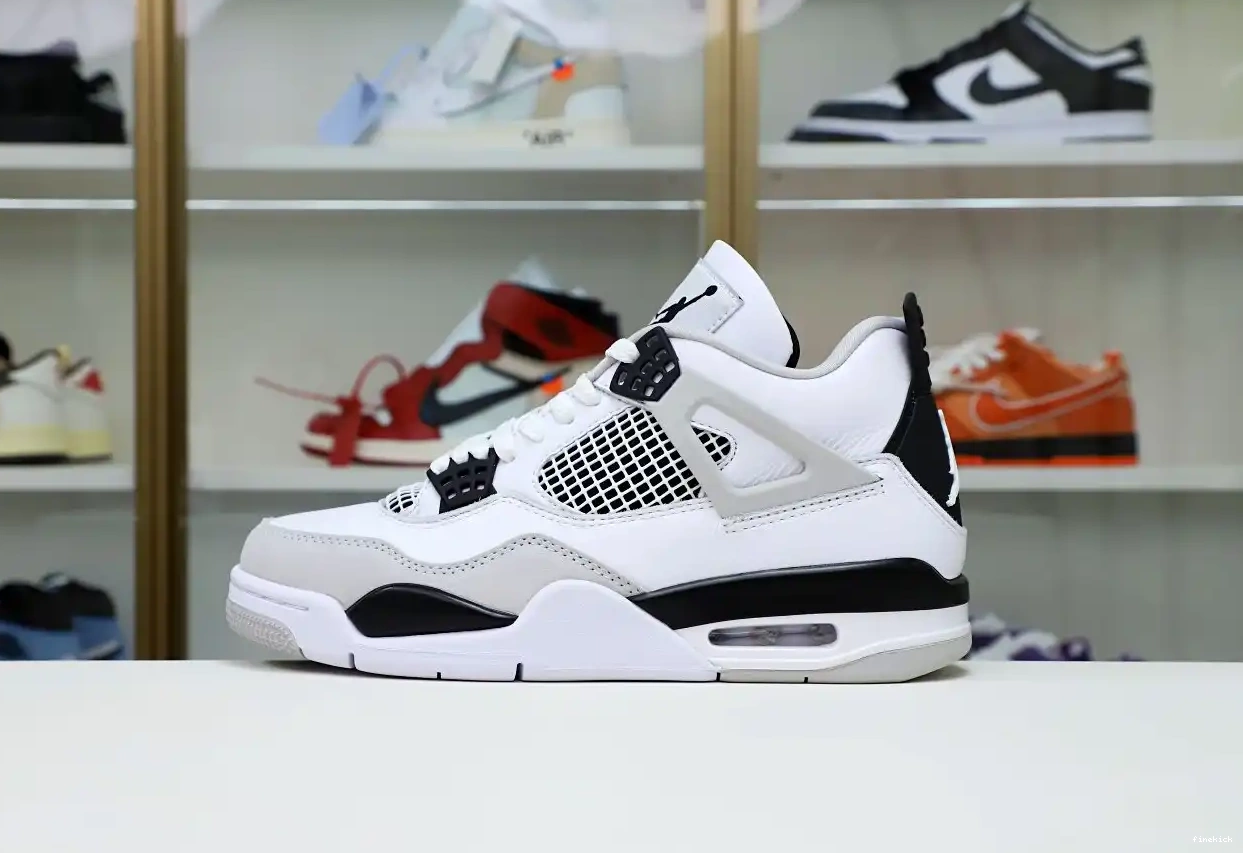 4 MILITARY JORDAN BLACK AIR 0326